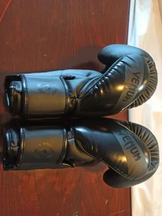 Guantes Boxeo Venum Élite 16 OZ