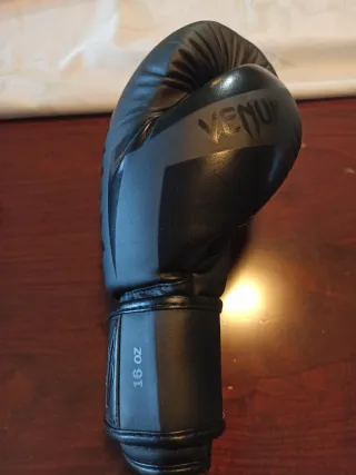 Guantes Boxeo Venum Élite 16 OZ