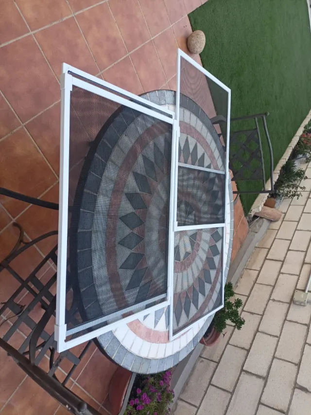 Mosquiteras extensibles de aluminio