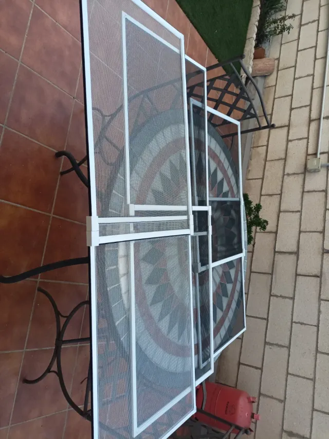 Mosquiteras extensibles de aluminio