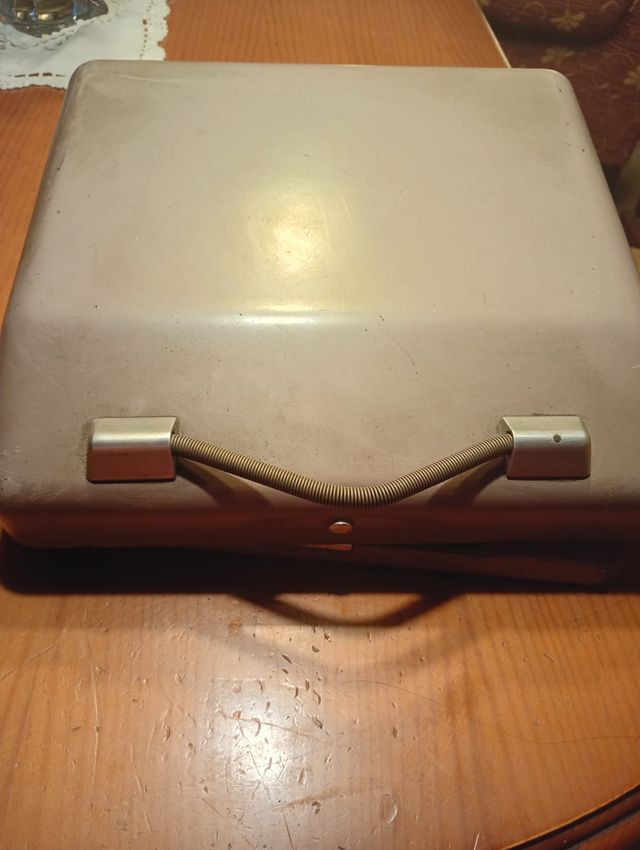 Máquina de escribir Gossen Tippa