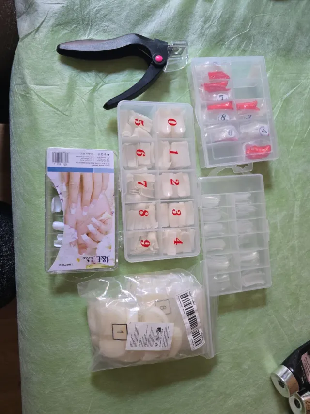 Set de Uñas Acrílicas y Cortador