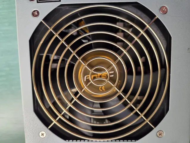 Fuente Alimentación Antec Truepower Trio 650W