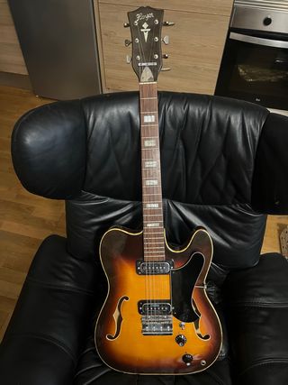 Guitarra Eléctrica Hoyer años 60.