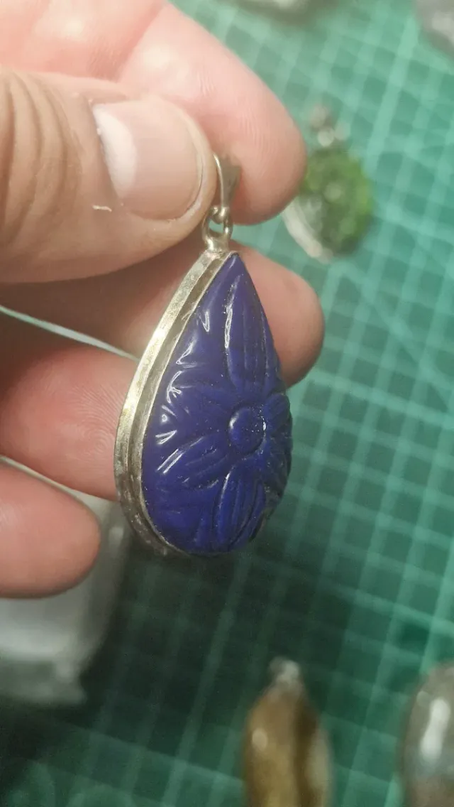 Colgante Jade Azul Flor Tallada