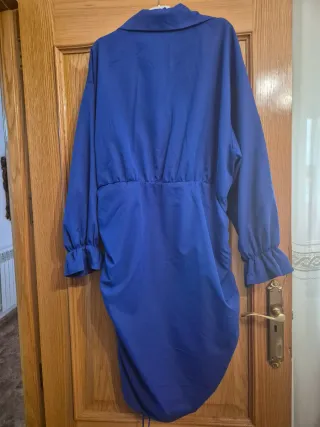 Vestido azul con cordón en cintura