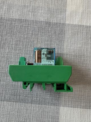 2 Relés FINDER pilotaje a 24V AC/DC