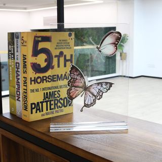 5 Porta Cartelli Acrilico A5 HB009