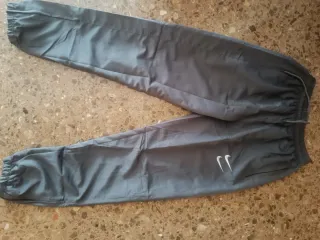 Chándal Nike Sportswear Negro y Blanco