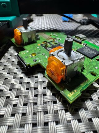 Instalación Joysticks magnéticos para mandos 