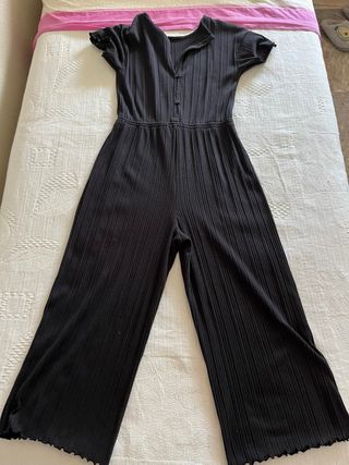 Mono negro plisado