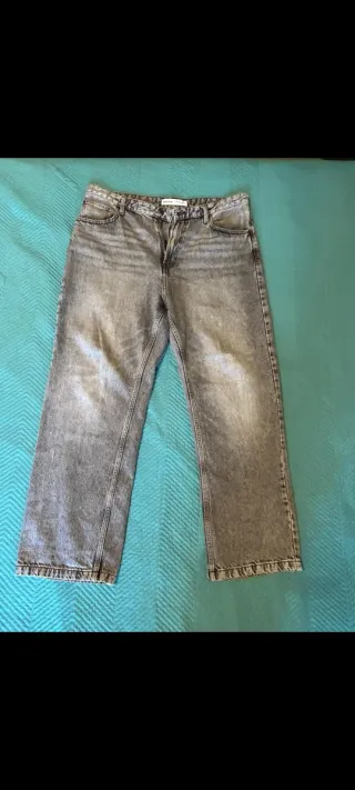 Pantaloni Bershka a zampa grigi