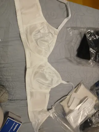 Sujetador blanco de tienda de ortopédia nuevo