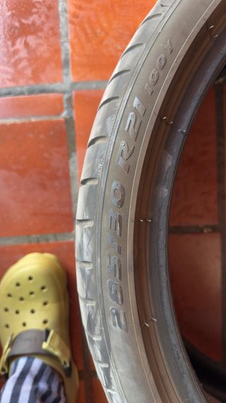neumáticos pirelli nuevos delantero y trasero 