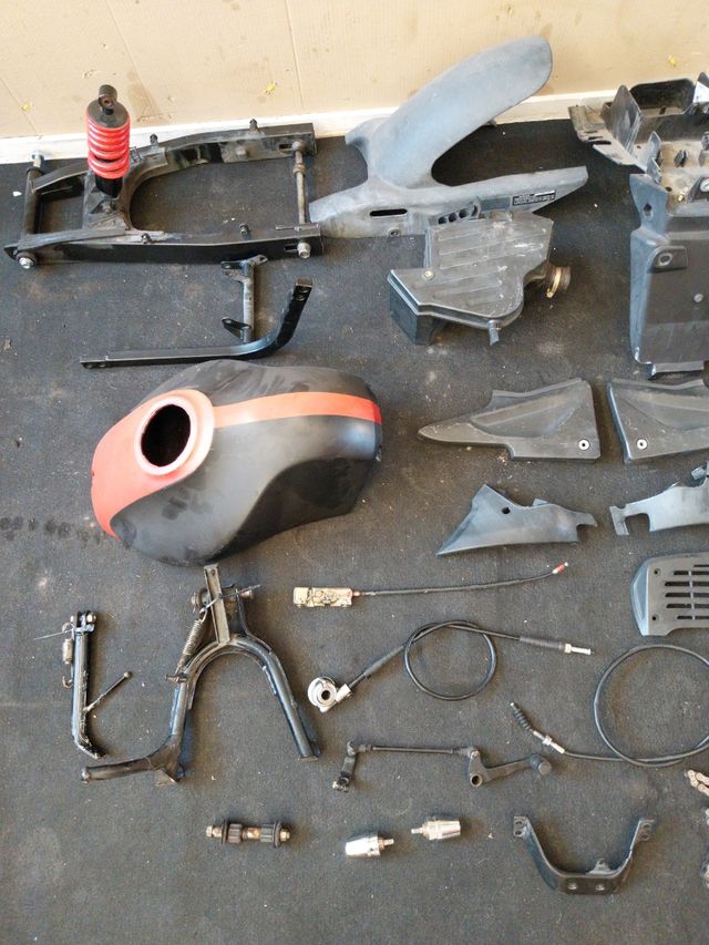 Recambios Daelim Roadwin 125