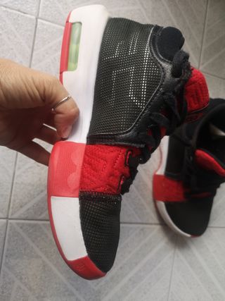 Zapatillas Baloncesto Nike Negras Rojas