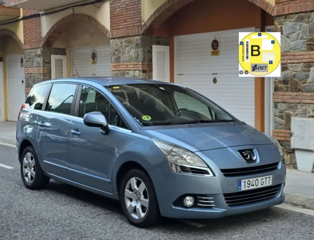 Peugeot 5008 2010