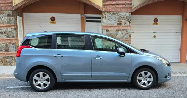Peugeot 5008 2010