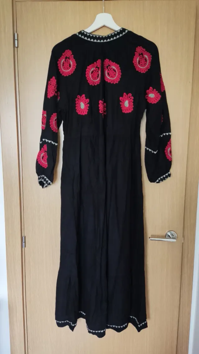 Vestido bordado Sfera