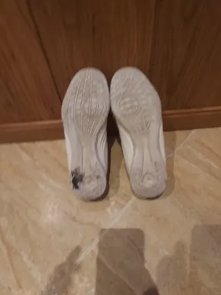 Zapatillas Adidas Fútbol Sala Talla 41.Negociable.