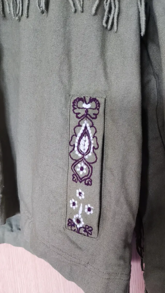 Cazadora bordada Slowlove