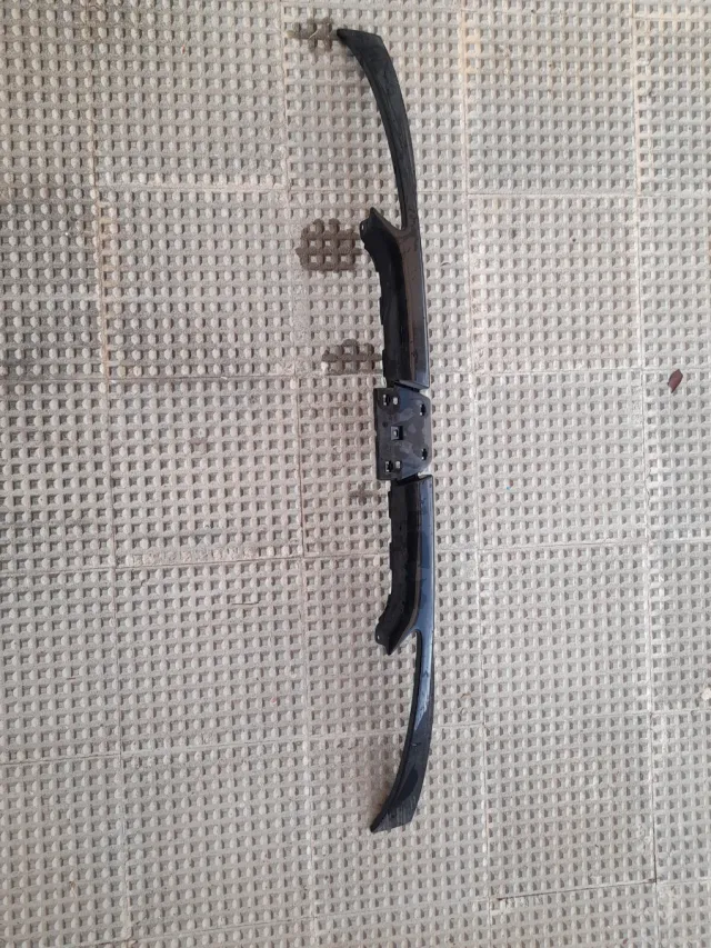 Parrilla Peugeot 206