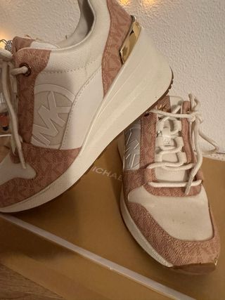 Zapatillas Michael Kors blancas y rosas