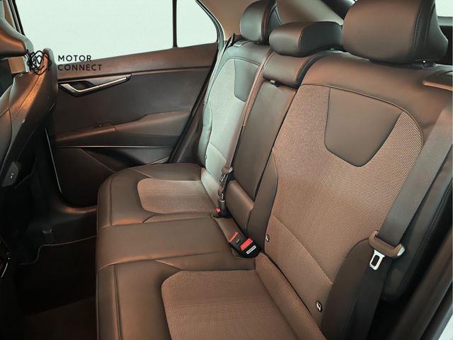 Kia Niro 1.6 GDi HEV 104kW (141CV) Drive
