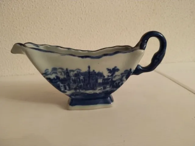 Salsera de porcelana azul y blanca
