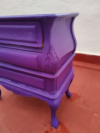 Cassettiera vintage viola da restaurare