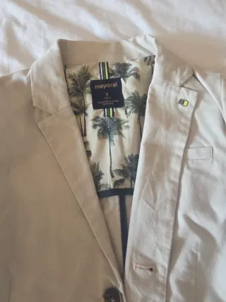 Traje chaqueta y pantalón beige Mayoral t 6 años