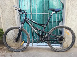 Bicicleta de Montaña Doble Suspensión