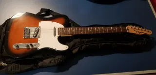 Guitarra Eléctrica Squier Telecaster