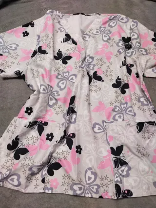 Casacas de enfermera con diversos estampados
