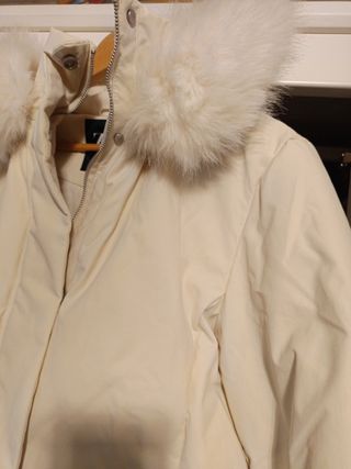 Plumero Zara cuello alto beige talla L