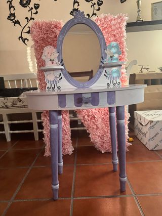 Tavolo da toeletta per bambini con specchio