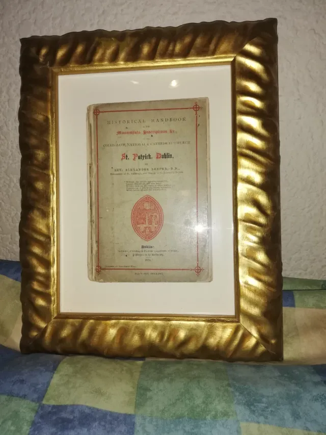 Cuadro Marco Dorado Libro St. Patrick Dublin