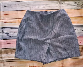 Pantalones cortos grises raya diplomática