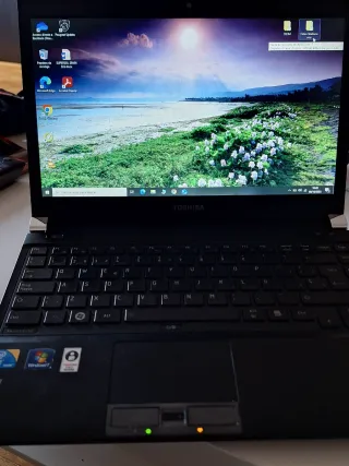 Ordenador portátil Toshiba negro