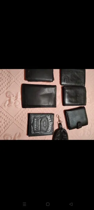 Lote de carteras de cuero