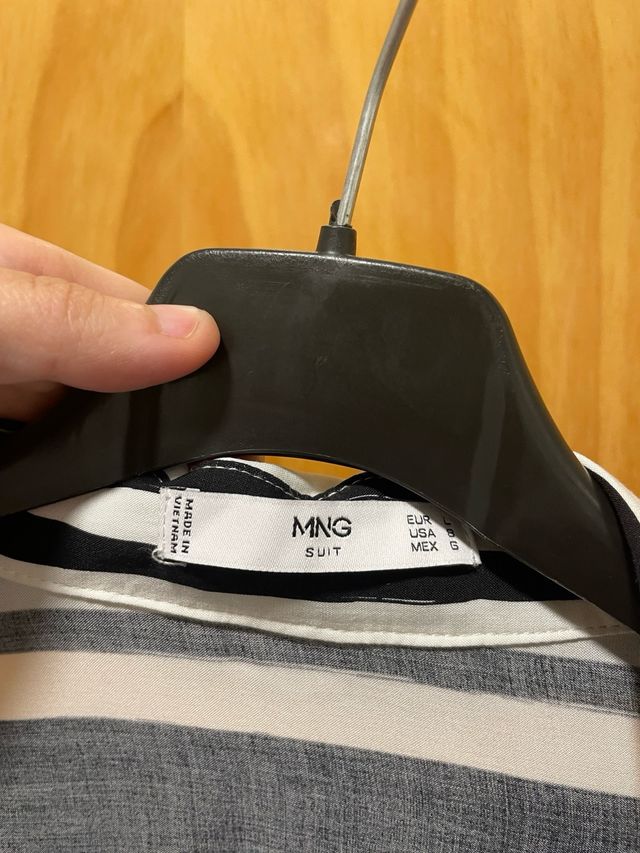 Camisa Mango Rayas Blanco y Negro