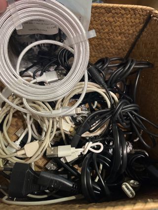 Lote de Cables Varios USB y Carga
