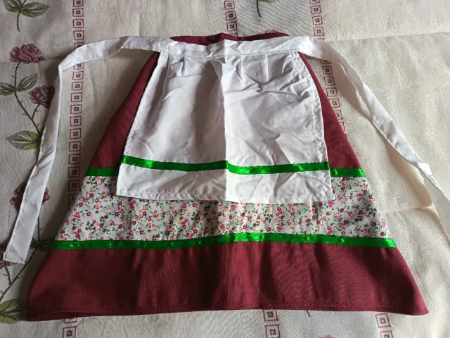 Traje de casera para niña