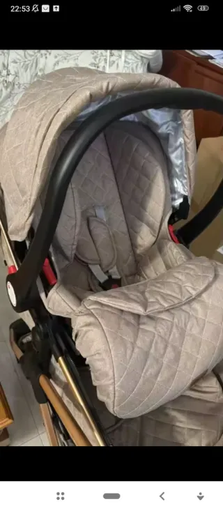 Cochecito de bebé y silla de coche