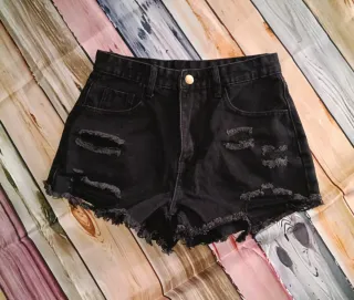 Shorts vaqueros negros desgastados