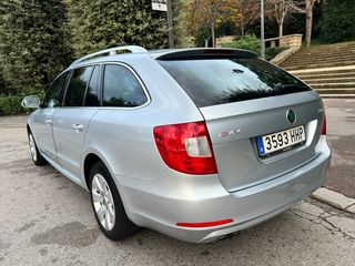 Skoda Superb 2011