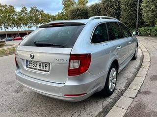 Skoda Superb 2011