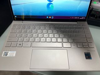 Portátil HP Envy 13 i5 11th Gen 8GB RAM 512GB SSD