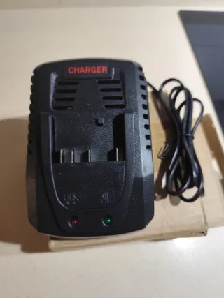 Cargador de Batería Negro