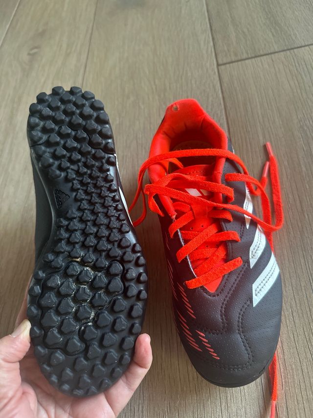 Adidas Predator multitaco Talla 34